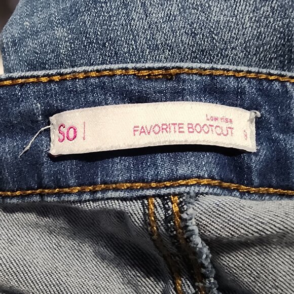 Juniors' SO® Low-Rise Bootcut Jeans medium wash size 9 - Picture 4 of 6